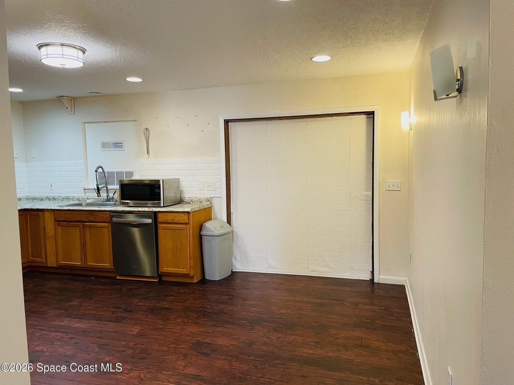2235 Macedo Road Ne - Photo 7