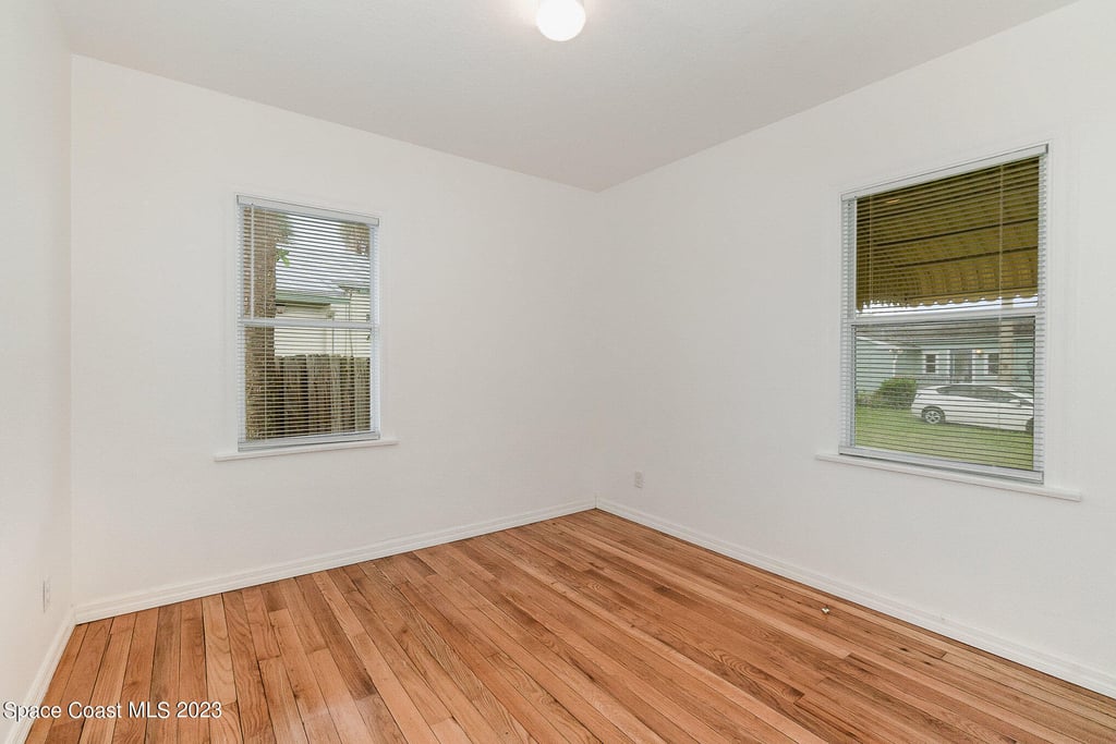 533 E Lincoln Avenue - Photo 15