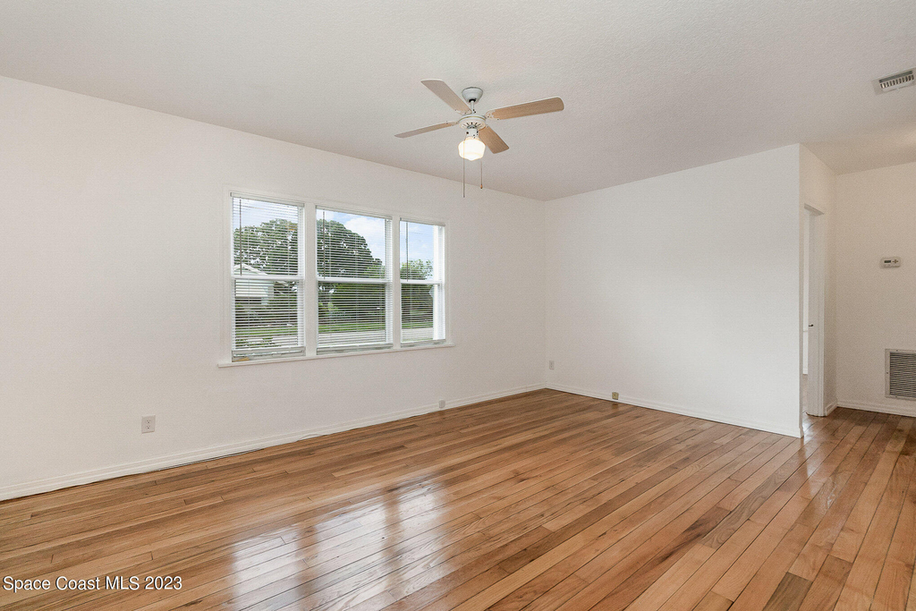 533 E Lincoln Avenue - Photo 8
