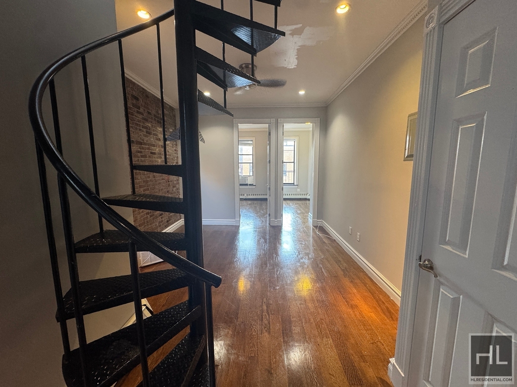 East 28 Street - Photo 1