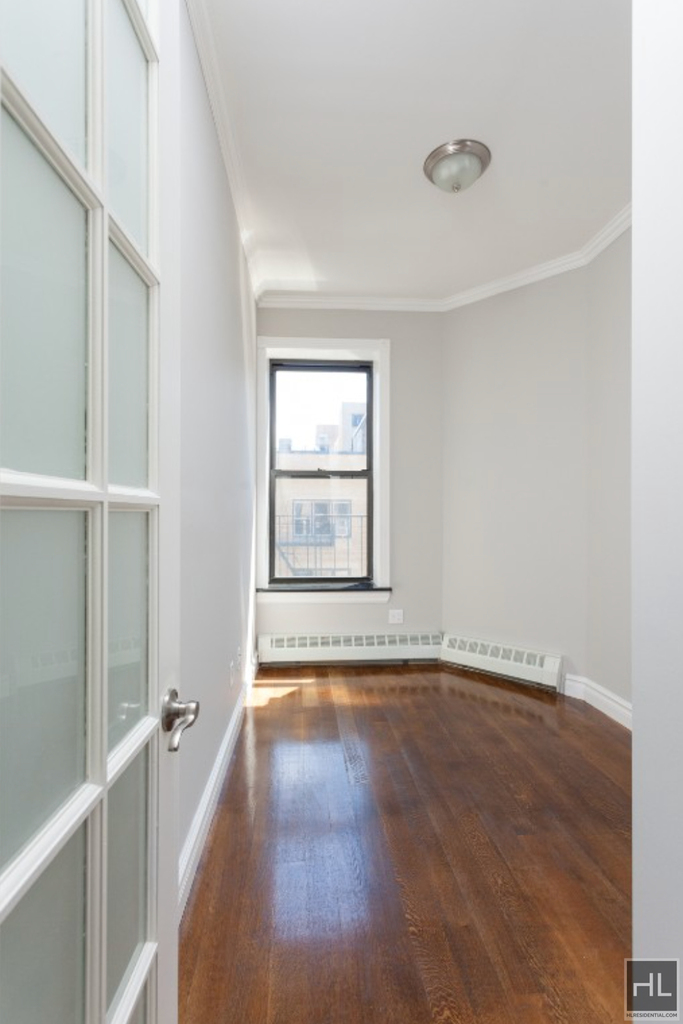 East 28 Street - Photo 5