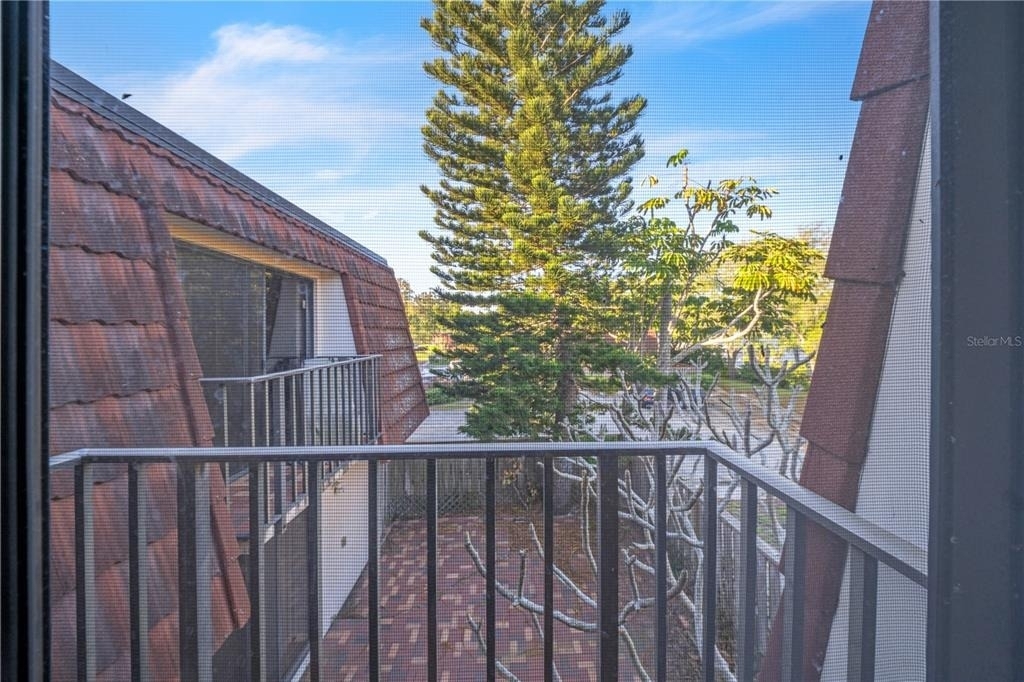 2605 10th Court - Photo 34