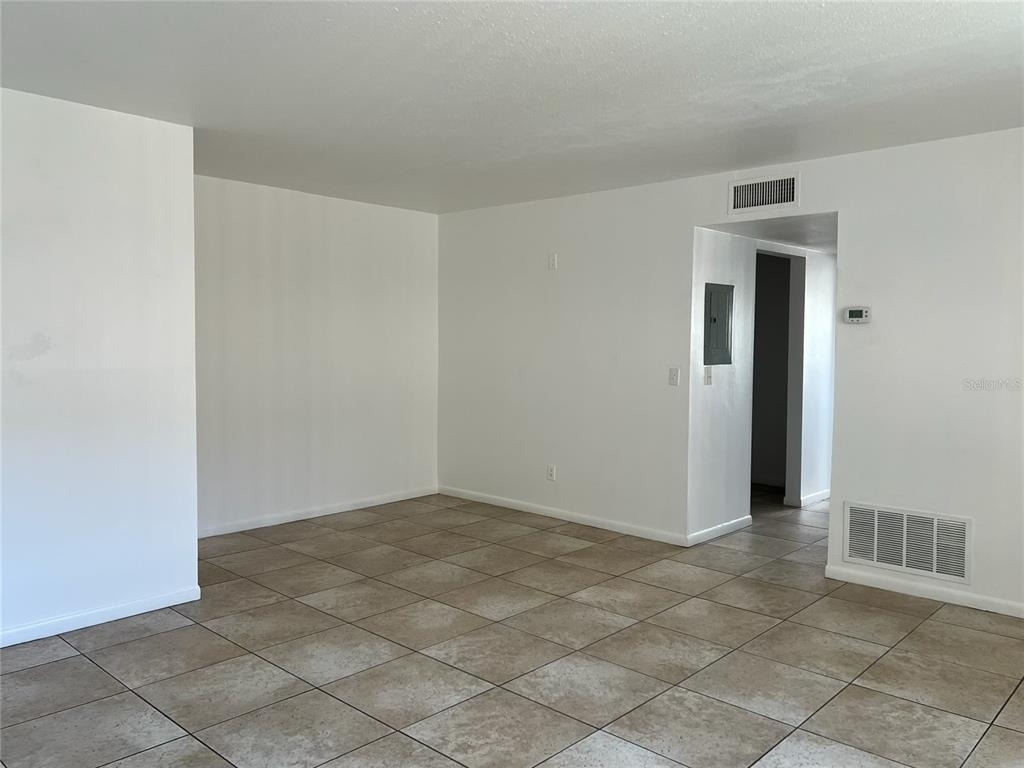 8701 4th Street N - Photo 8