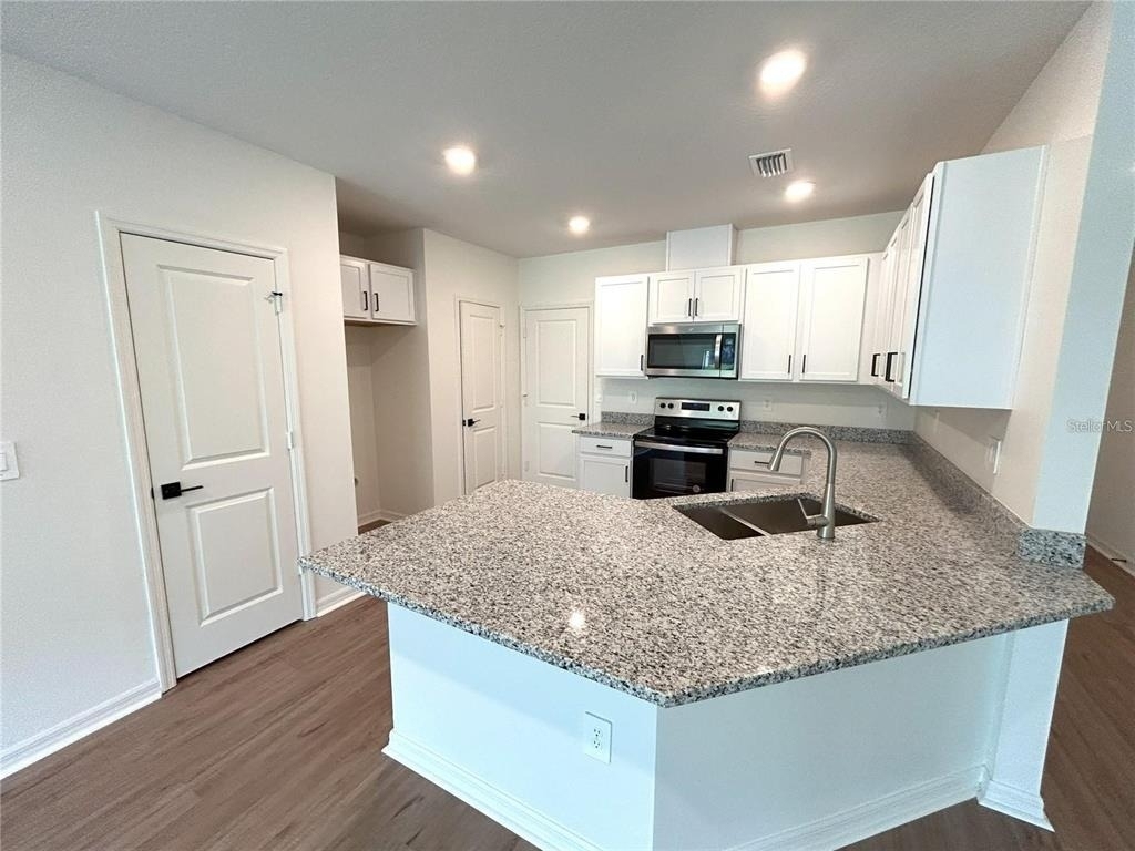 734 Stoney Point Circle - Photo 1