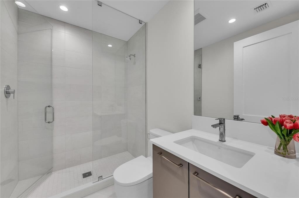 275 1st Avenue S - Photo 37