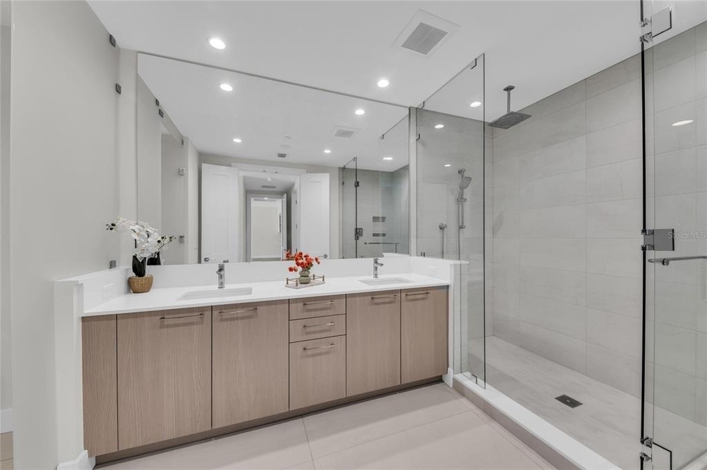 275 1st Avenue S - Photo 34