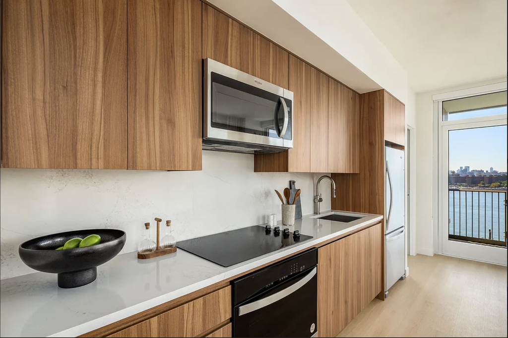 18 India Street - Photo 6
