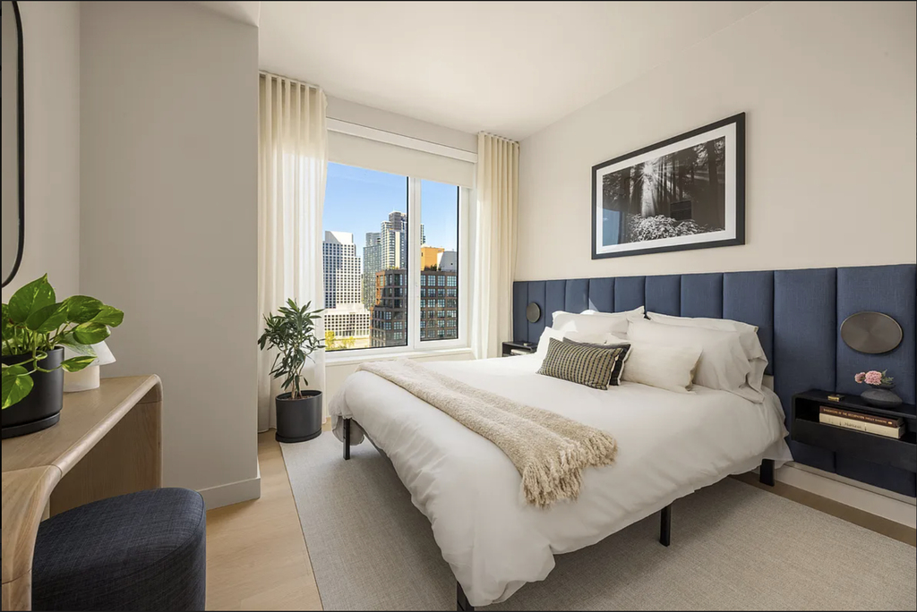 18 India Street - Photo 2