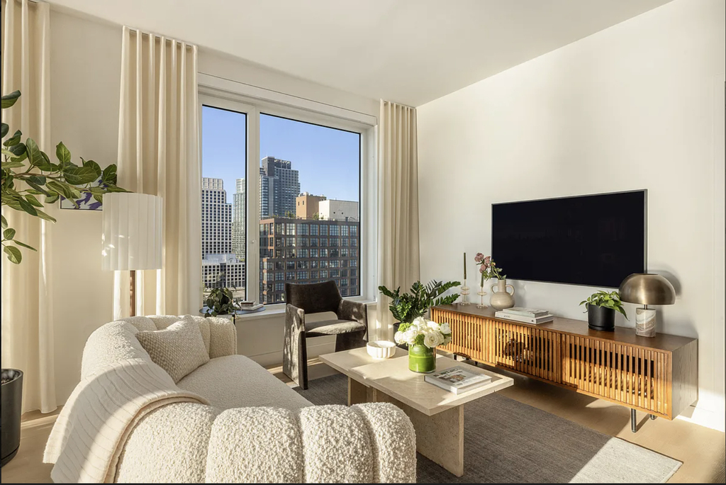 18 India Street - Photo 1