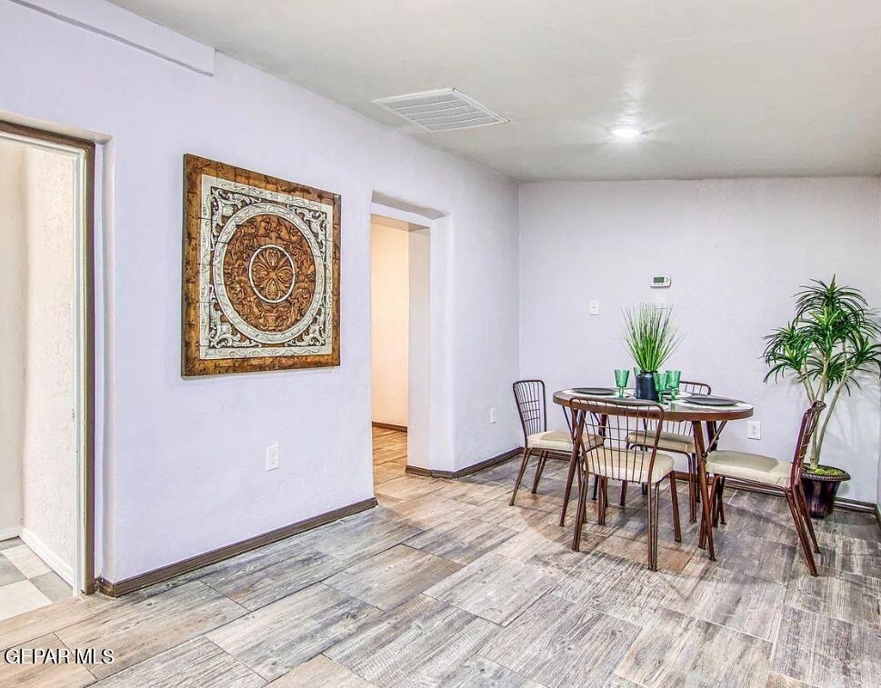 221 Hadlock Street - Photo 2