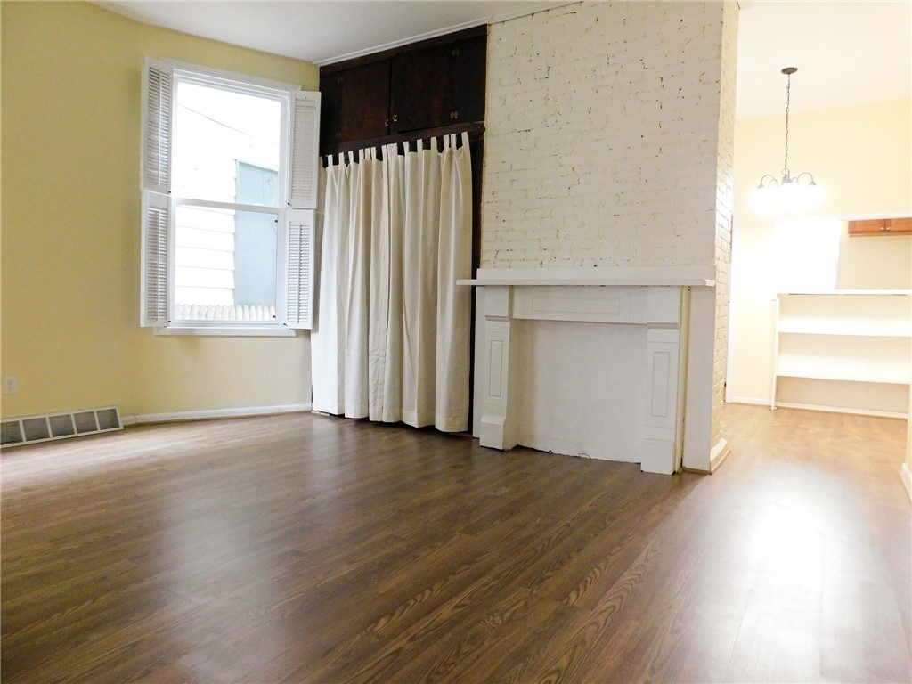 238 Lehigh Ave - Photo 2