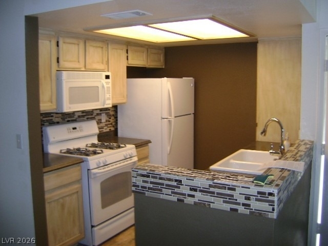 7100 Pirates Cove Road - Photo 2