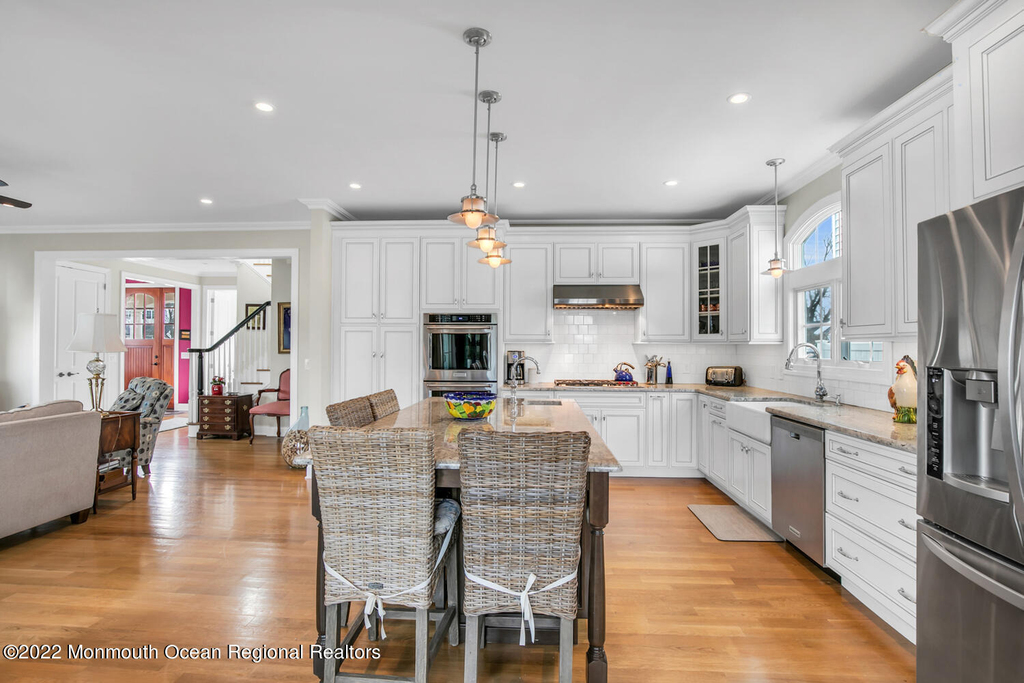 812 Claridge Drive - Photo 14