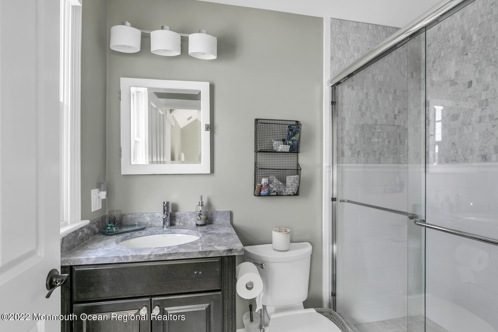 812 Claridge Drive - Photo 19