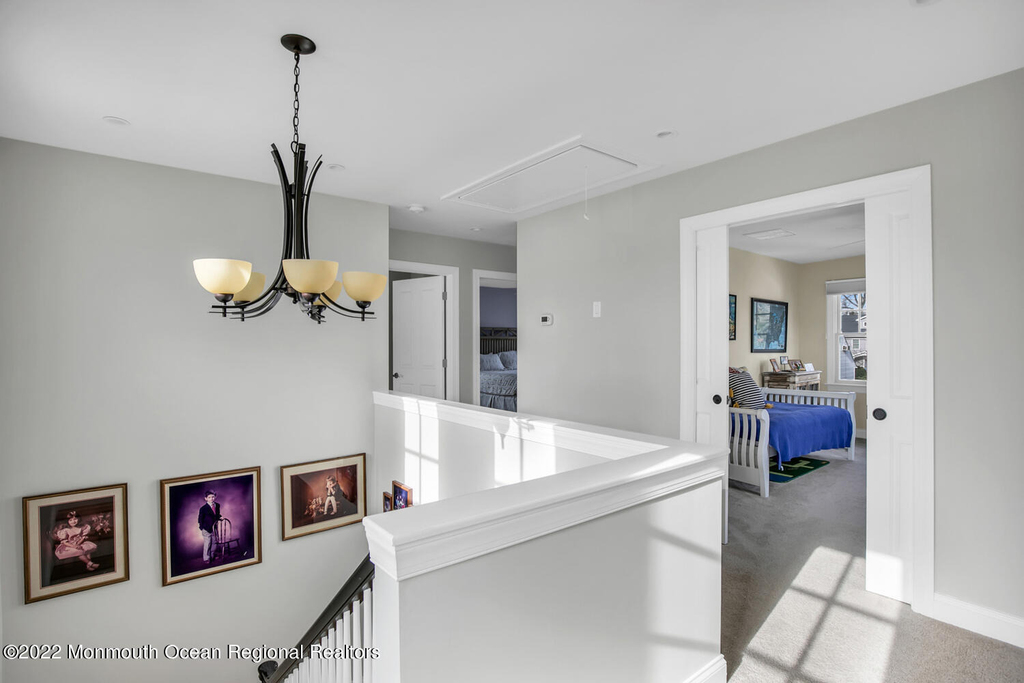 812 Claridge Drive - Photo 16