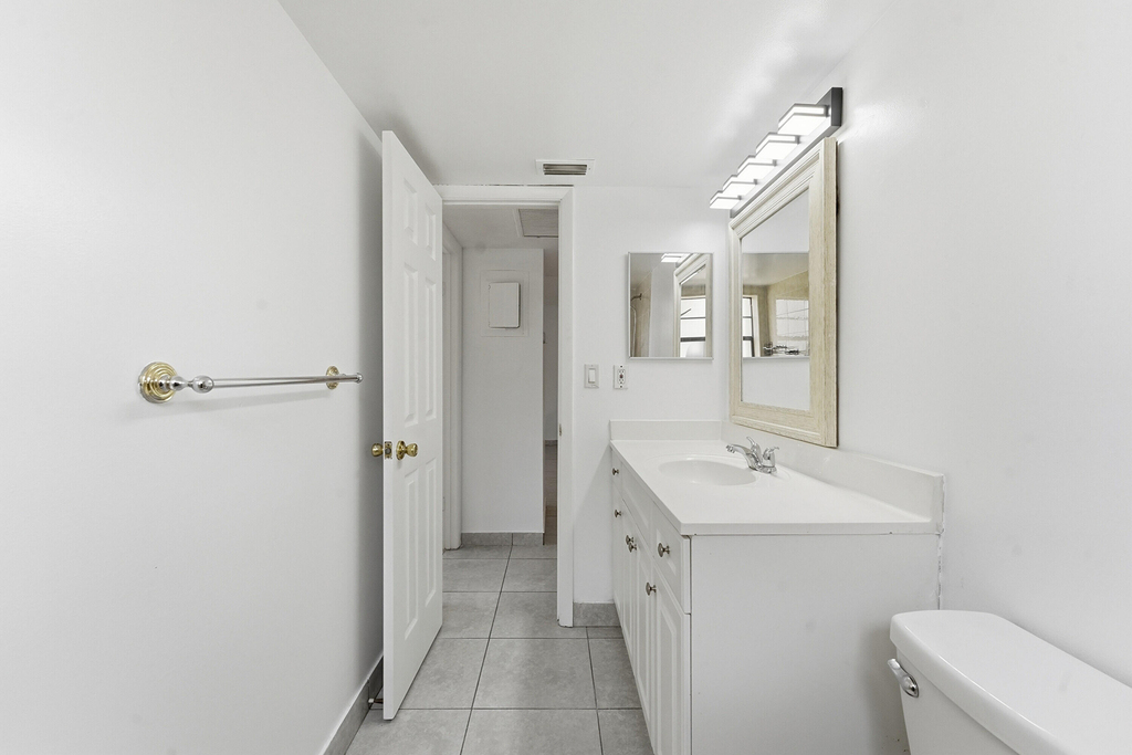 2671 Riverside Drive - Photo 18