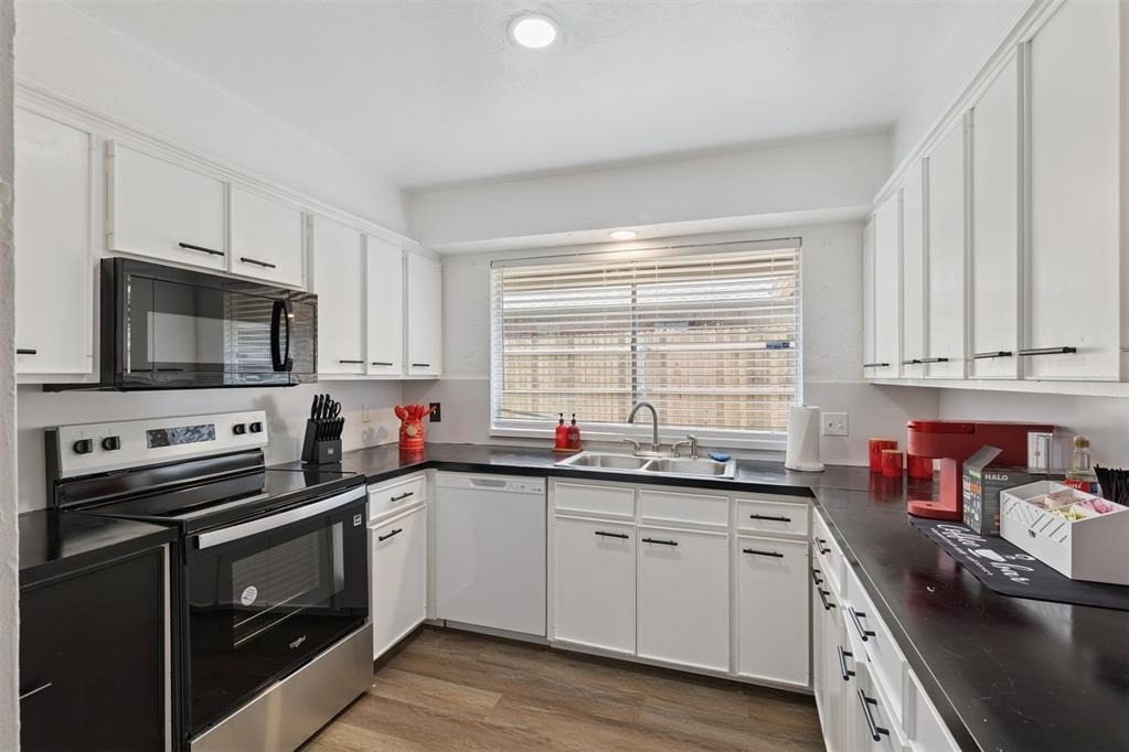 12508 Green Valley Drive - Photo 9