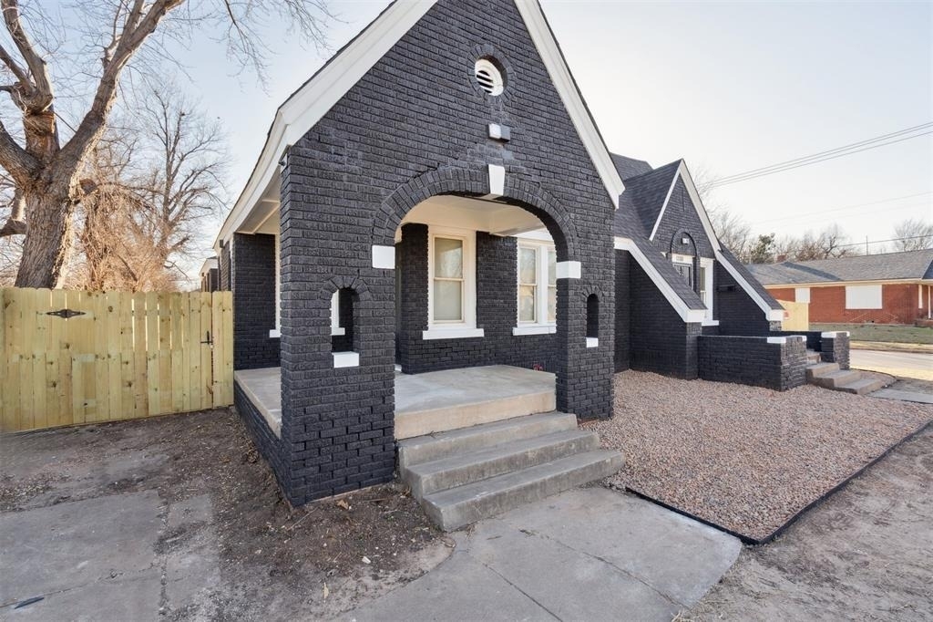 1200 Ne 17th Street - Photo 1