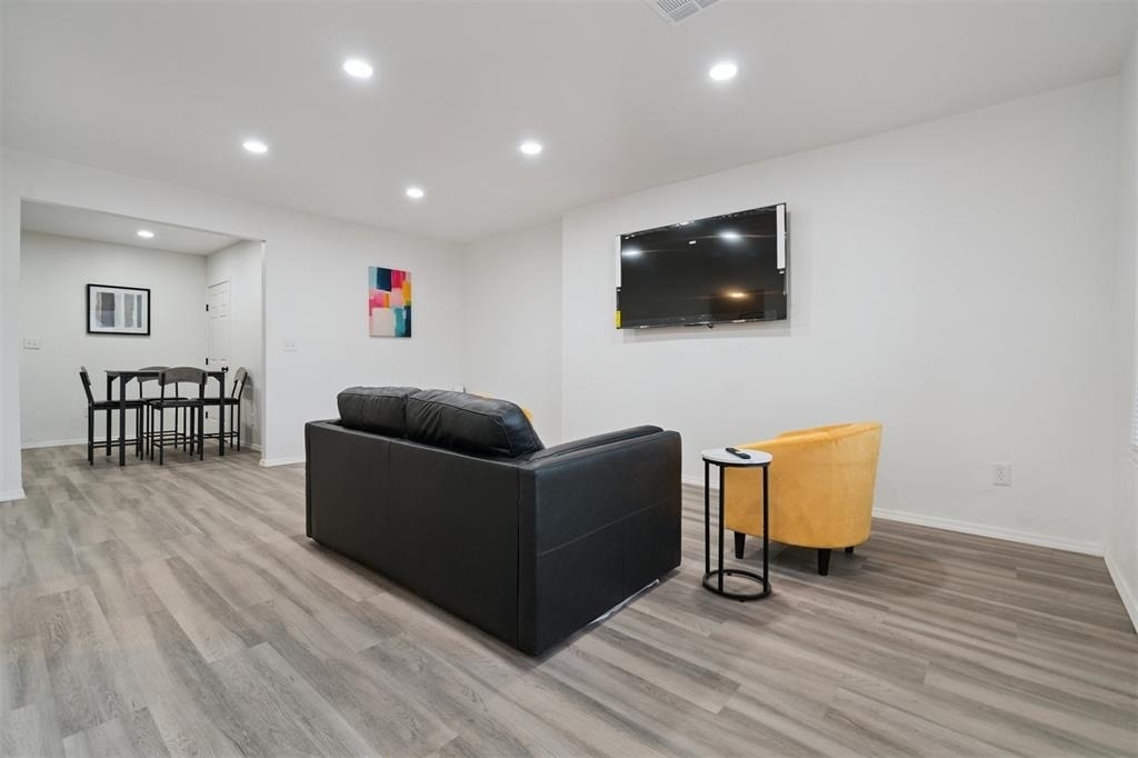 1200 Ne 17th Street - Photo 3
