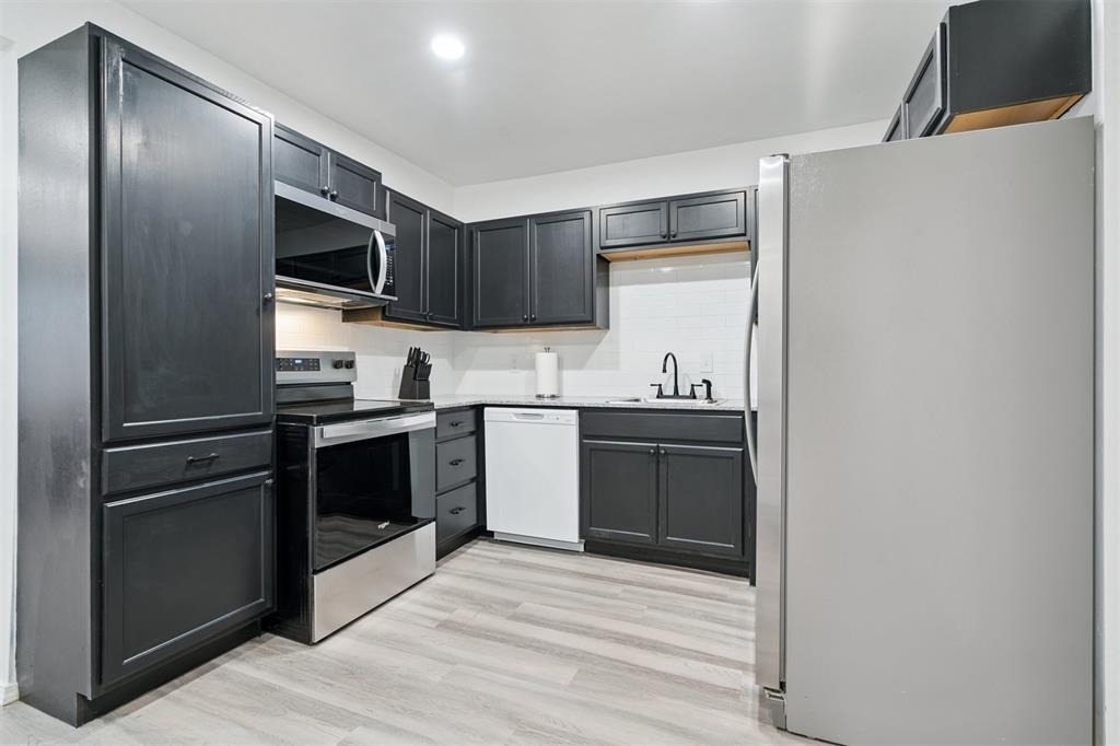 1200 Ne 17th Street - Photo 10
