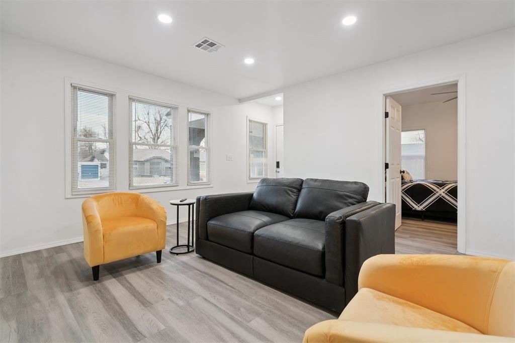 1200 Ne 17th Street - Photo 5