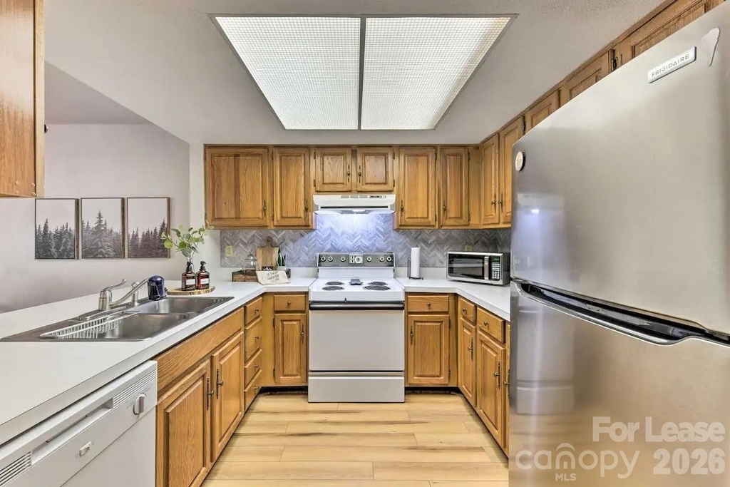 106 Sage Court - Photo 3