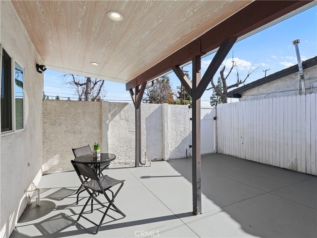 15803 Chatsworth Street - Photo 31