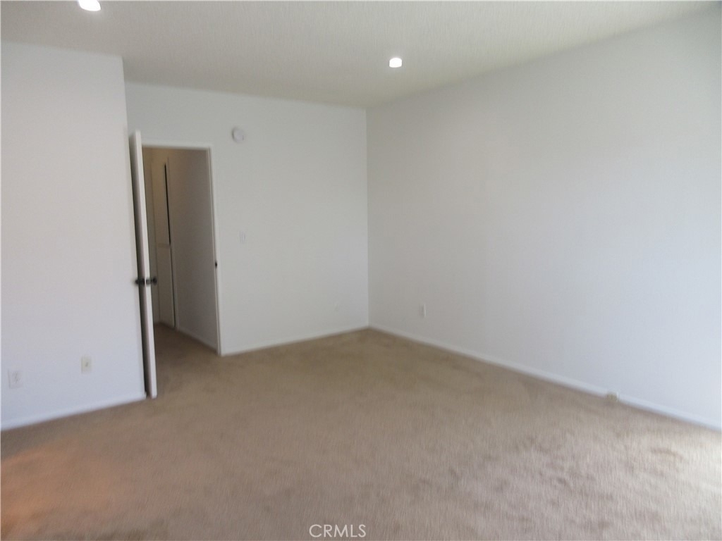 8865 Independence Avenue - Photo 11