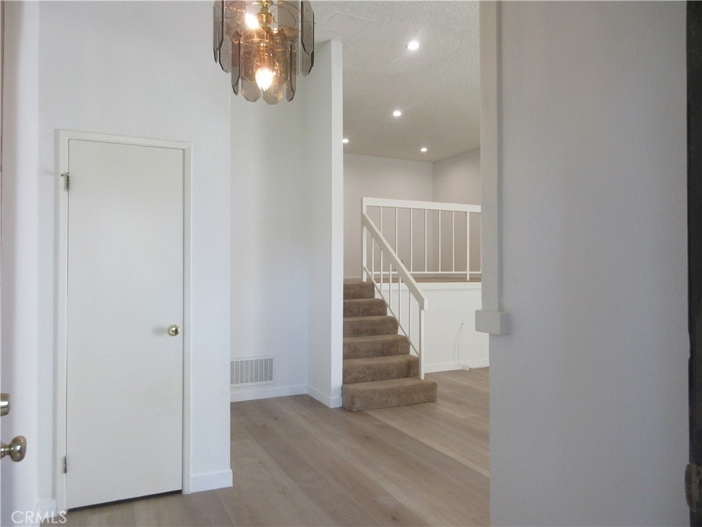 8865 Independence Avenue - Photo 17
