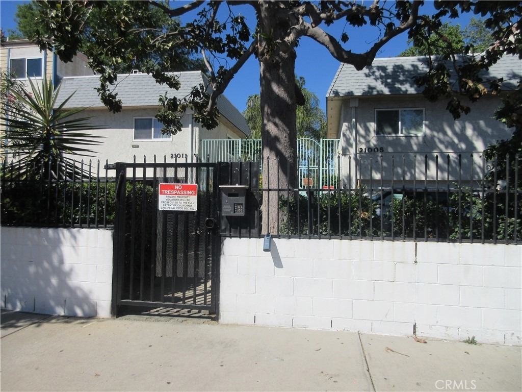 8865 Independence Avenue - Photo 28