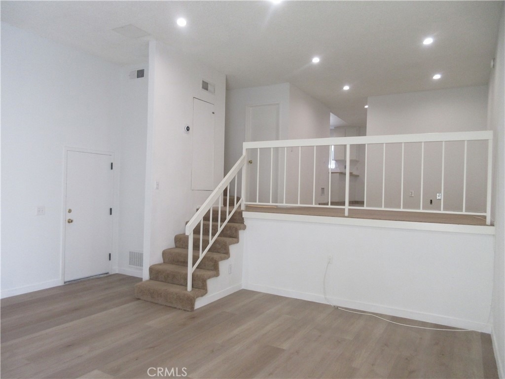 8865 Independence Avenue - Photo 4