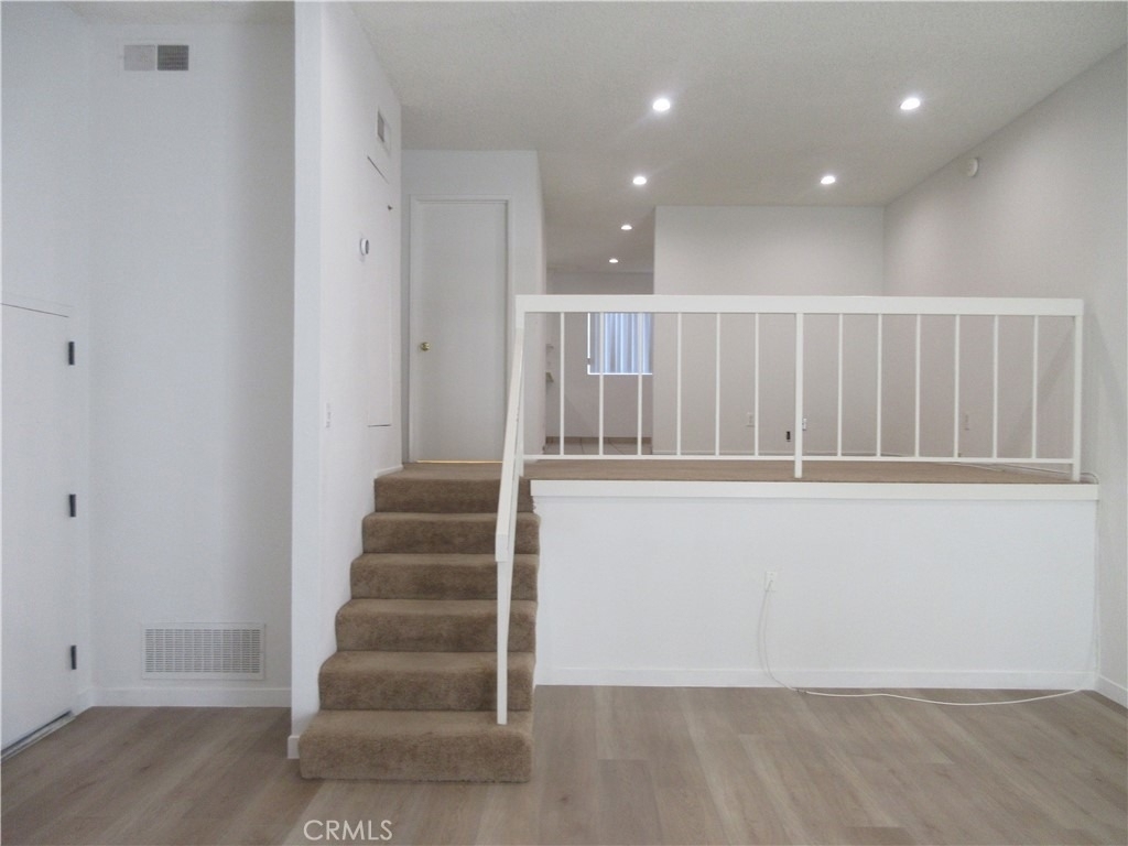 8865 Independence Avenue - Photo 3