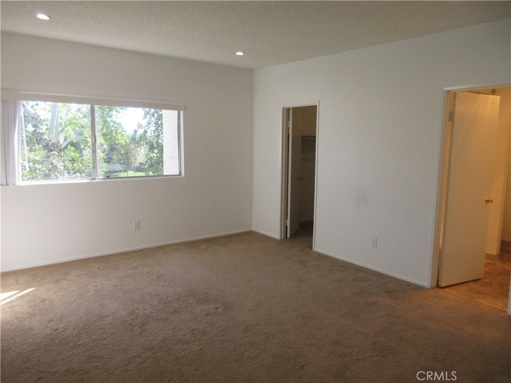 8865 Independence Avenue - Photo 10