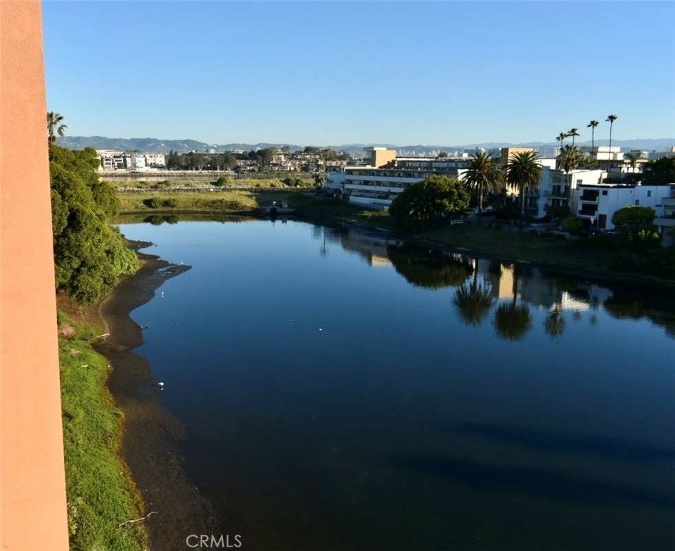 6400 Pacific - Photo 28
