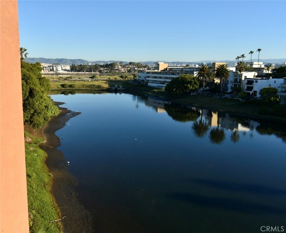 6400 Pacific - Photo 28
