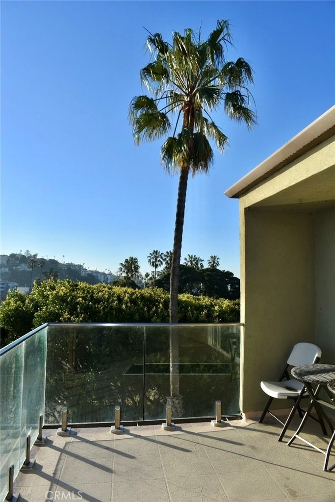 6400 Pacific - Photo 23