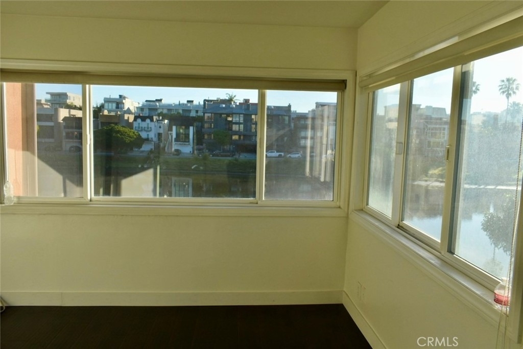 6400 Pacific - Photo 38