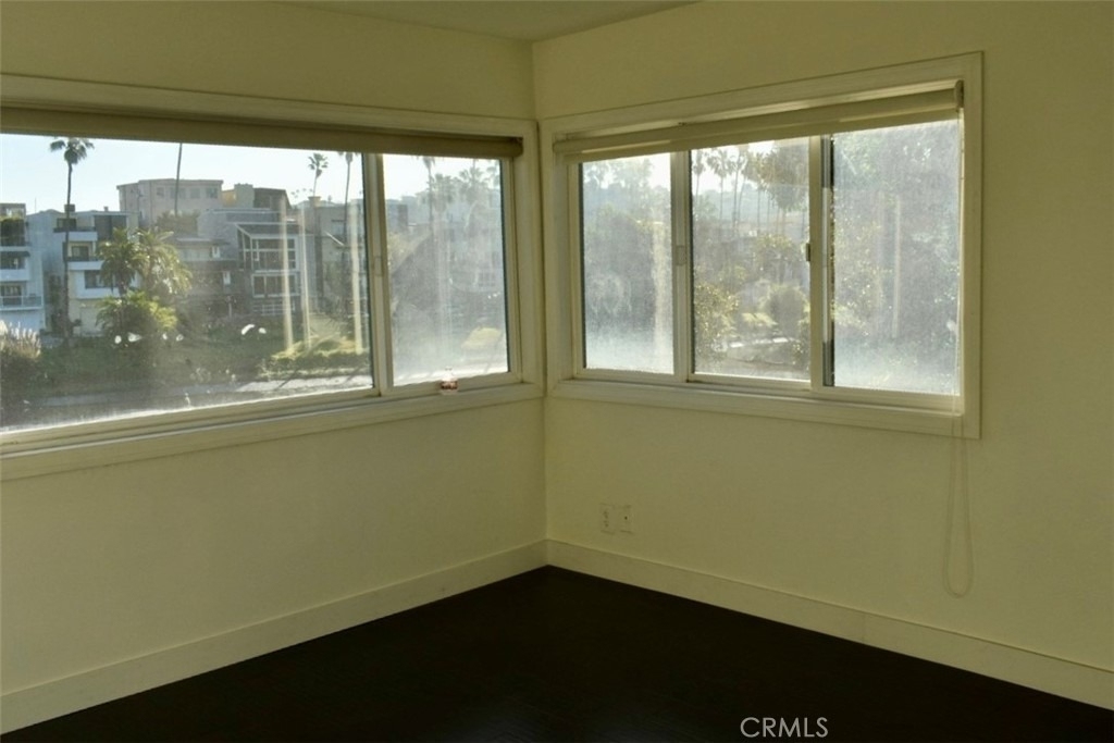 6400 Pacific - Photo 37