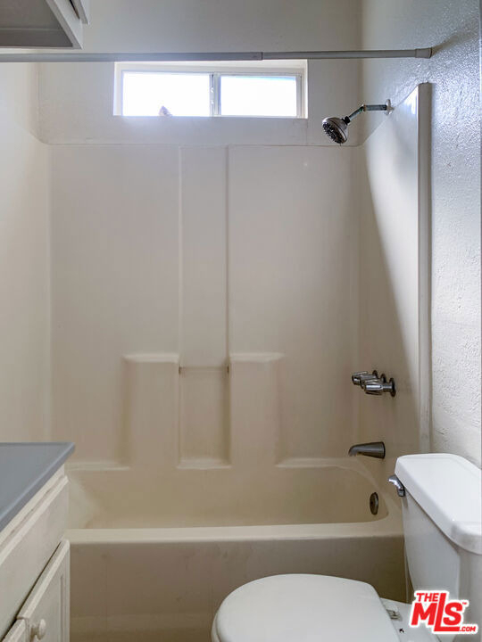 821 N Vendome Street - Photo 10