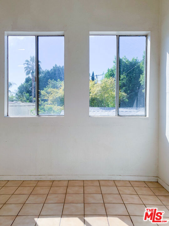 821 N Vendome Street - Photo 8