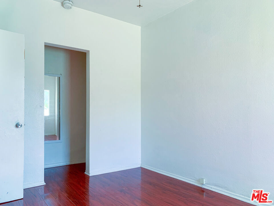 821 N Vendome Street - Photo 13
