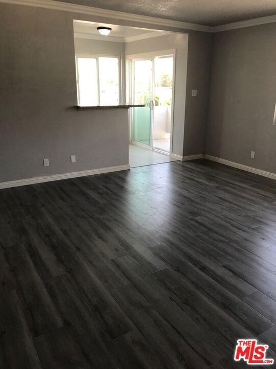 2018 S Longwood Avenue - Photo 12
