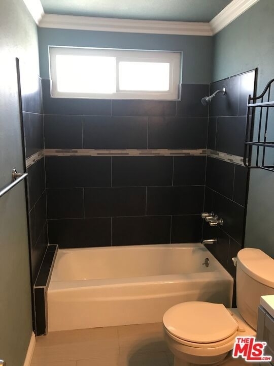 2018 S Longwood Avenue - Photo 10