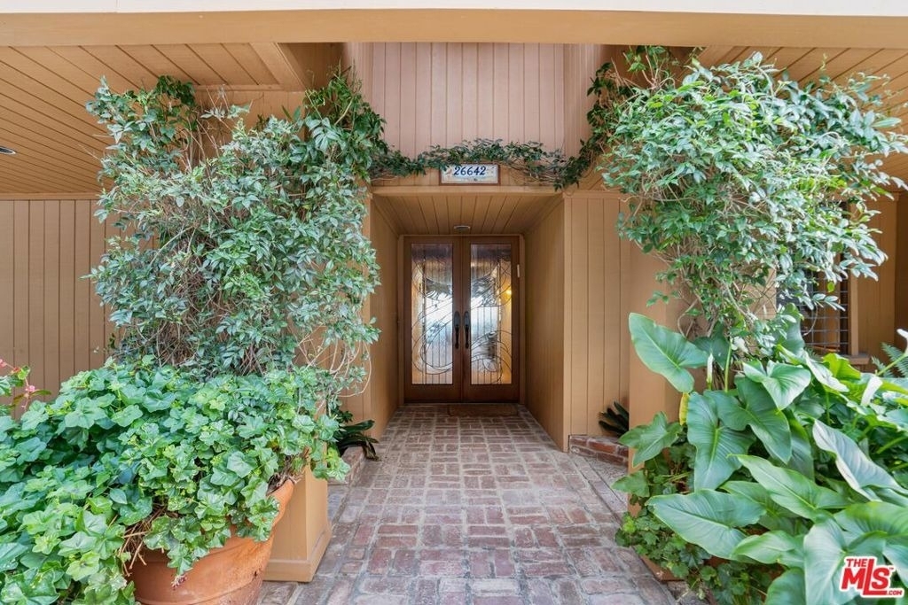 26642 Latigo Shore Drive - Photo 4