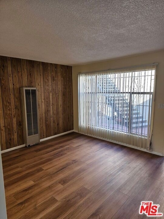1855 S Victoria Avenue - Photo 22
