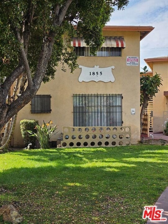 1855 S Victoria Avenue - Photo 3