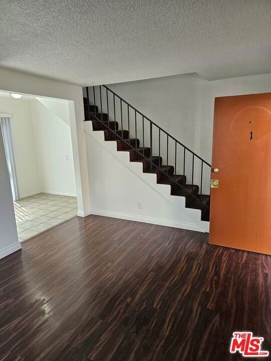 1855 S Victoria Avenue - Photo 2