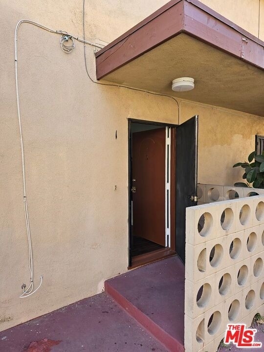1855 S Victoria Avenue - Photo 5