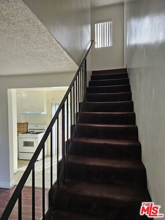 1855 S Victoria Avenue - Photo 10