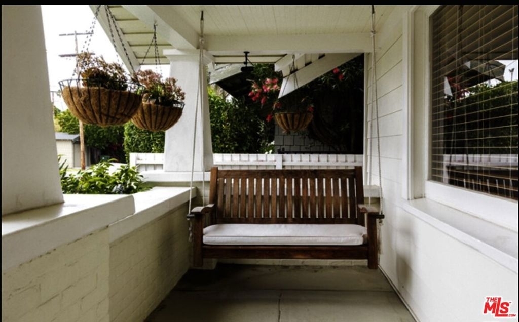 652 Woodlawn Avenue - Photo 14